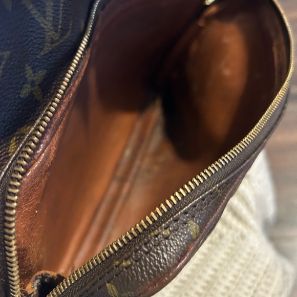 Louis Vuitton Brown Monogram Shoulder Bag - Picture 4 of 12